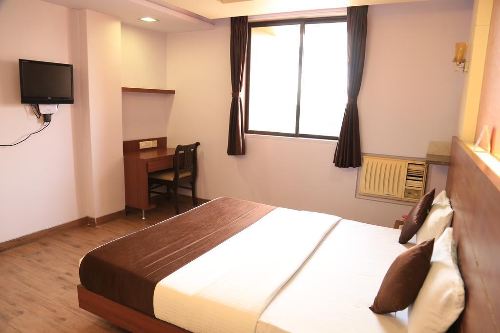 Hotel Panvel Palace Zewnętrze zdjęcie