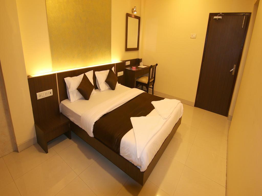 Hotel Panvel Palace Zewnętrze zdjęcie