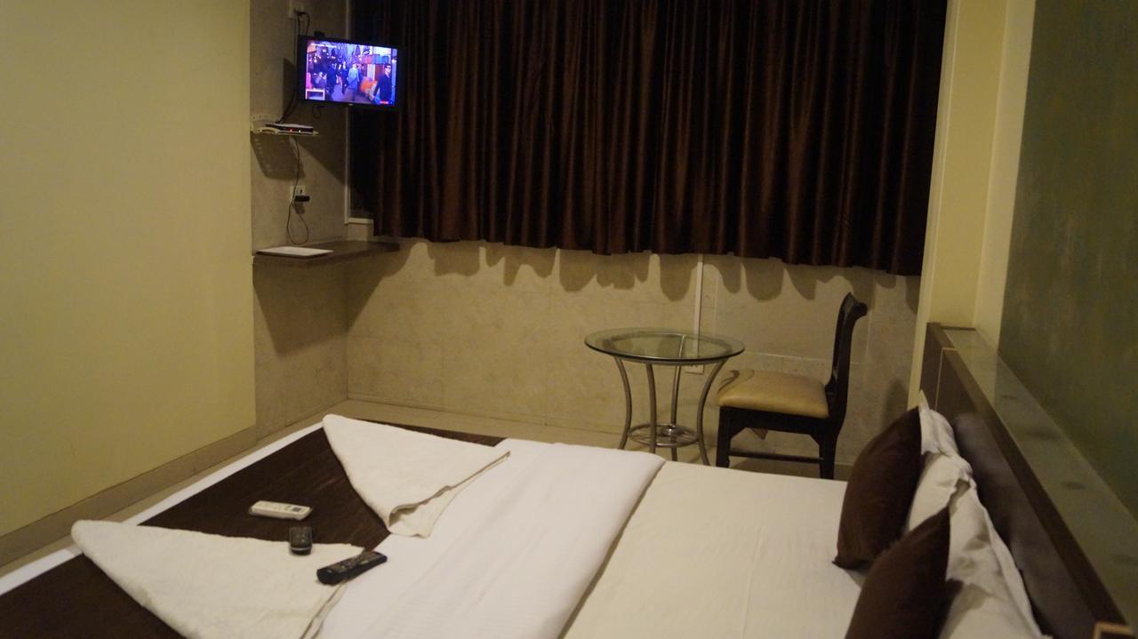 Hotel Panvel Palace Zewnętrze zdjęcie