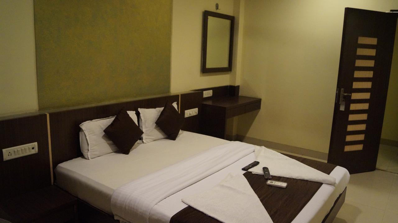 Hotel Panvel Palace Zewnętrze zdjęcie