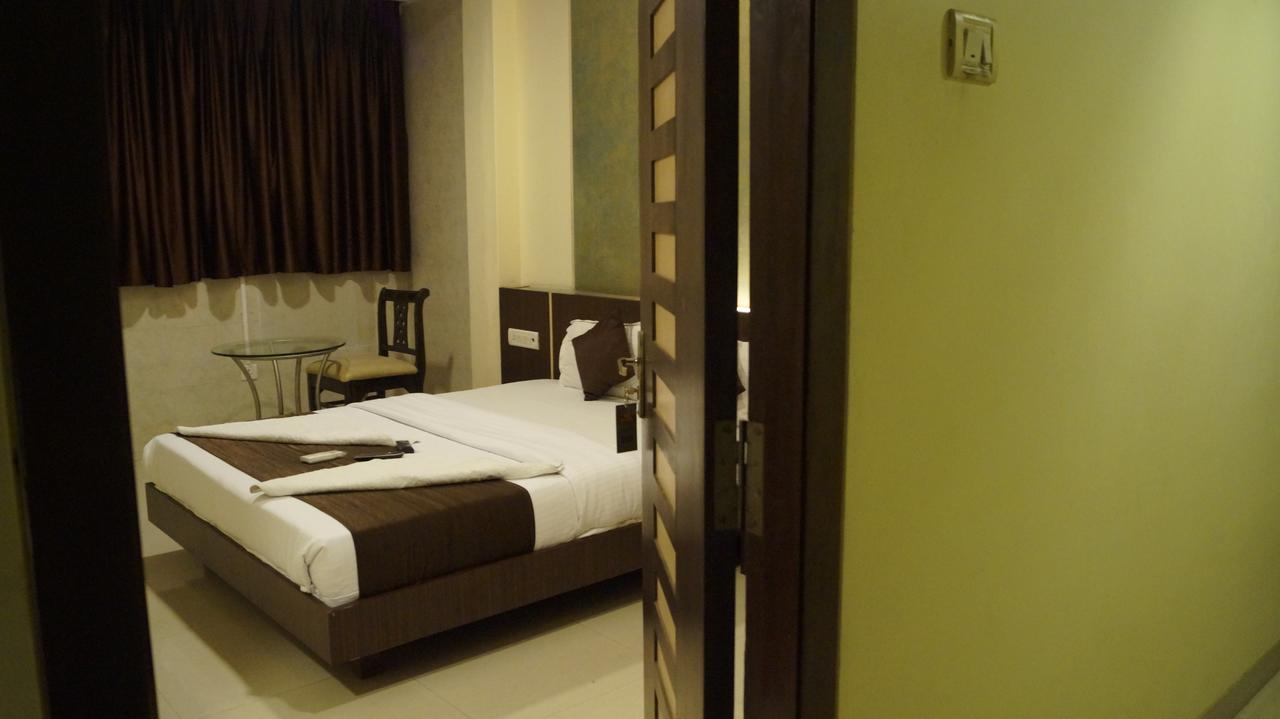 Hotel Panvel Palace Zewnętrze zdjęcie