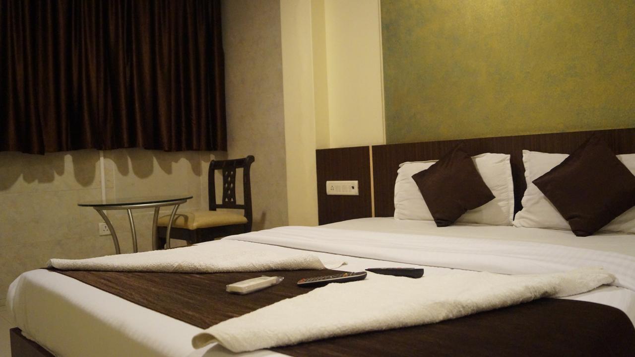 Hotel Panvel Palace Zewnętrze zdjęcie