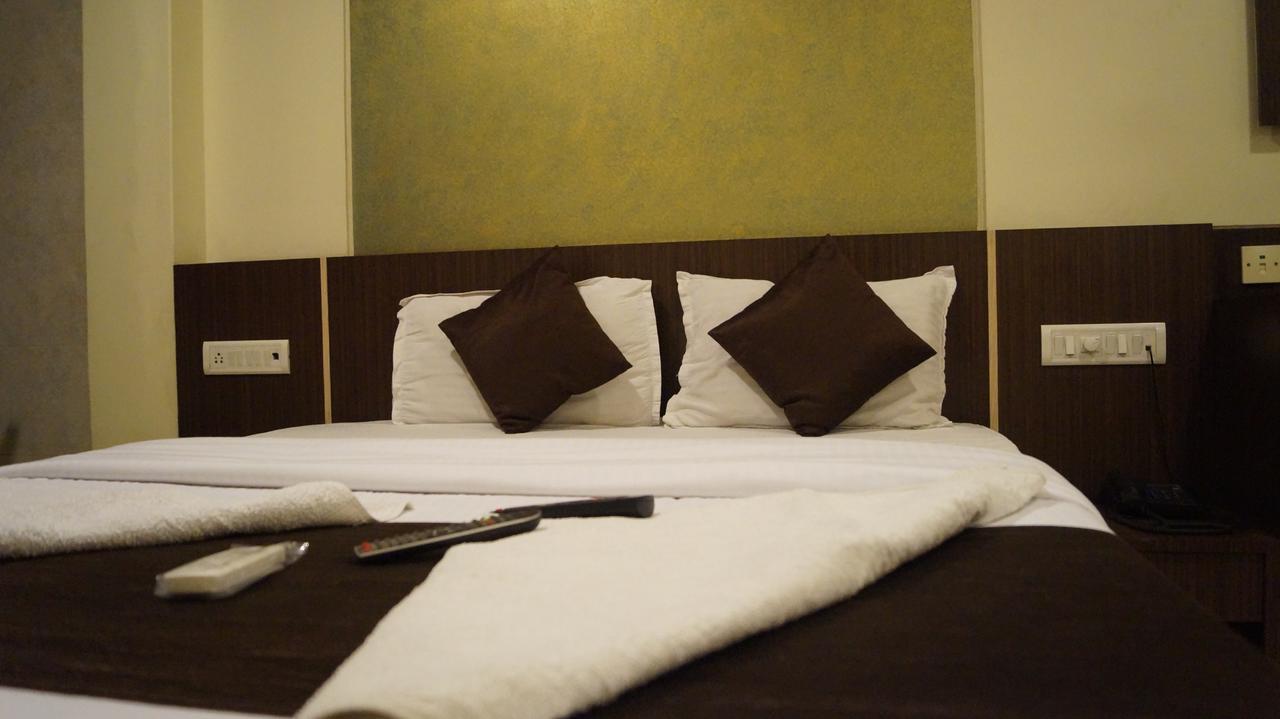 Hotel Panvel Palace Zewnętrze zdjęcie