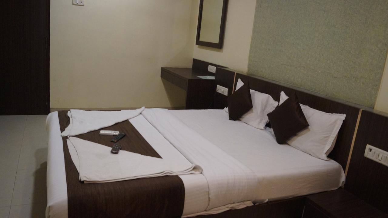 Hotel Panvel Palace Zewnętrze zdjęcie