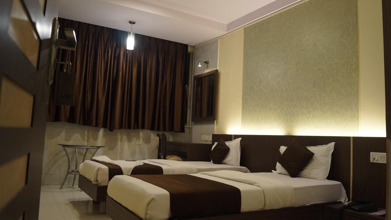 Hotel Panvel Palace Zewnętrze zdjęcie