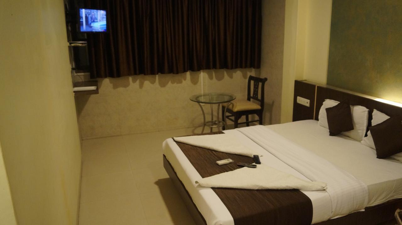 Hotel Panvel Palace Zewnętrze zdjęcie