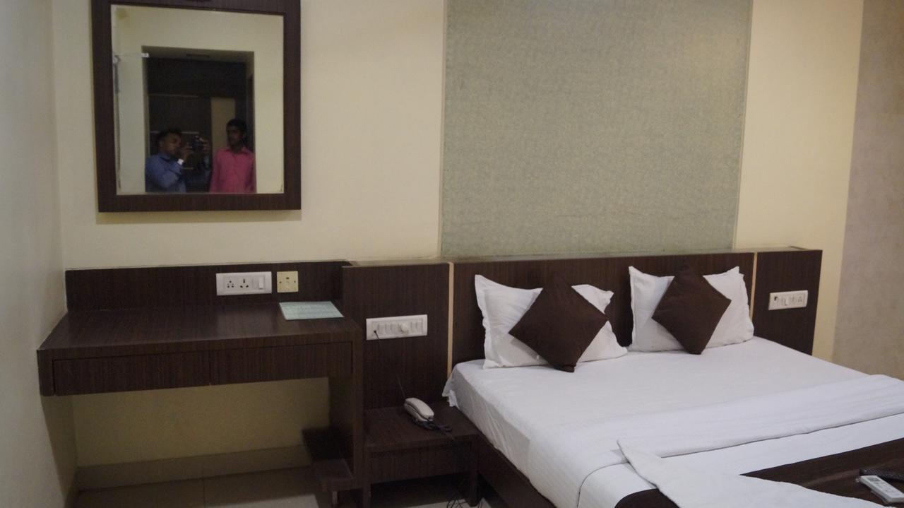 Hotel Panvel Palace Zewnętrze zdjęcie