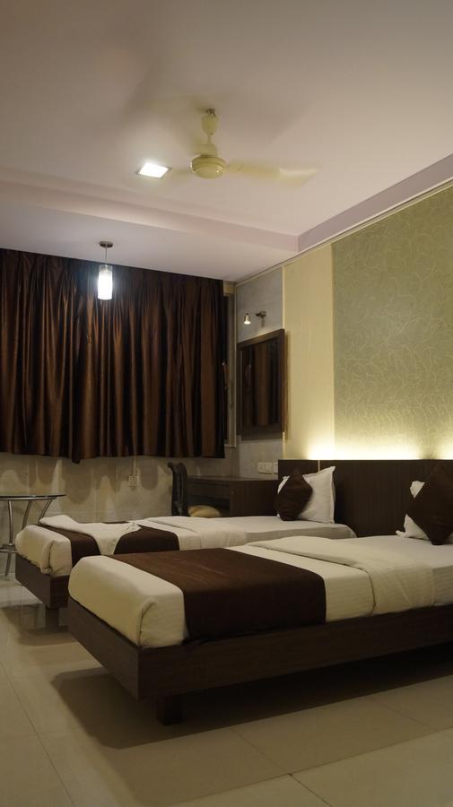 Hotel Panvel Palace Zewnętrze zdjęcie