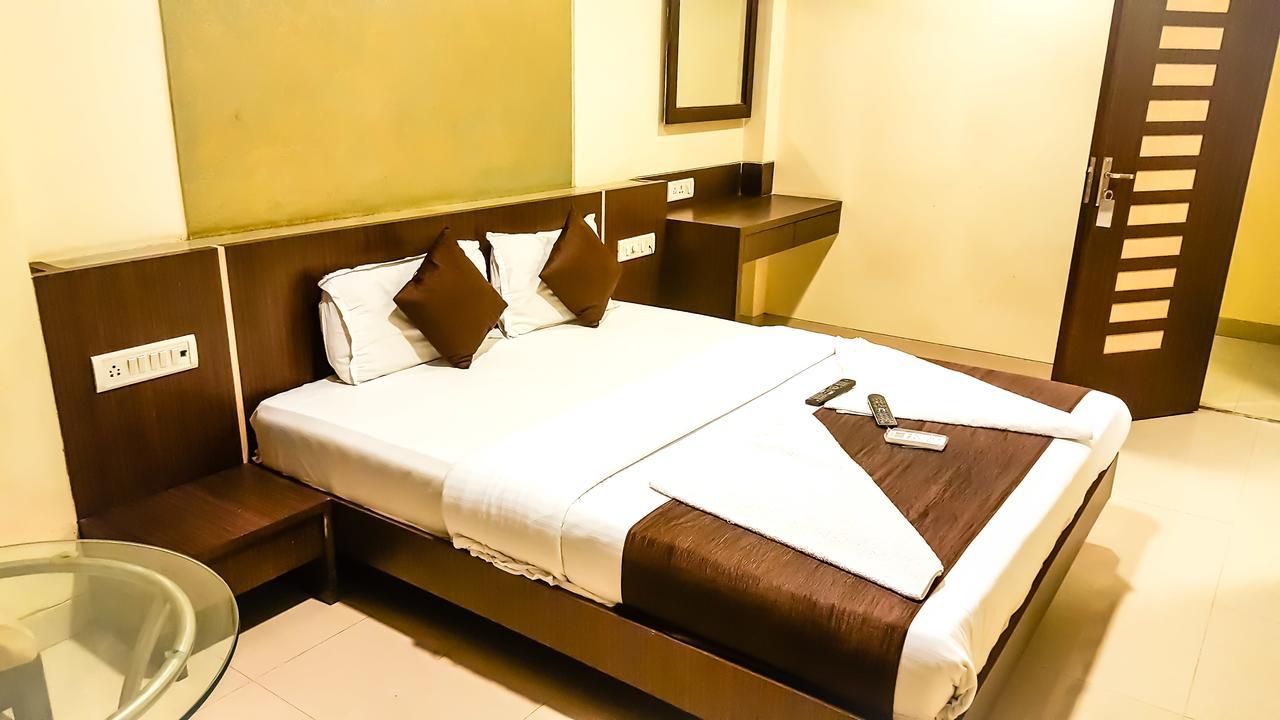 Hotel Panvel Palace Zewnętrze zdjęcie